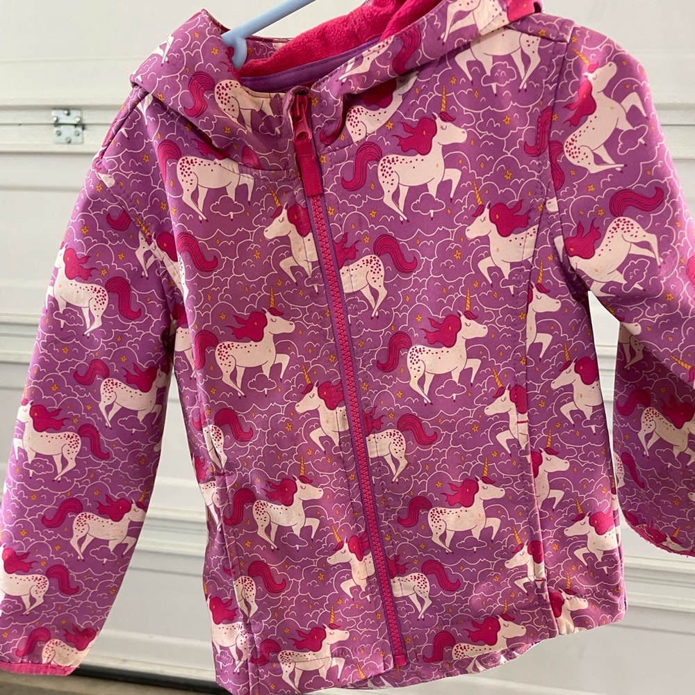 Toddler Girl cat and jack soft shell jacket.